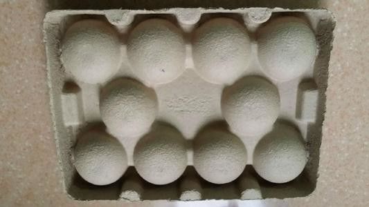 Отходы бумаги Старая коробка Переработка бумаги Яичная поднос машина Производственная линия Цельпа Формирование Фруктовая поднос Формирование Яичная поднос Производство машины цена